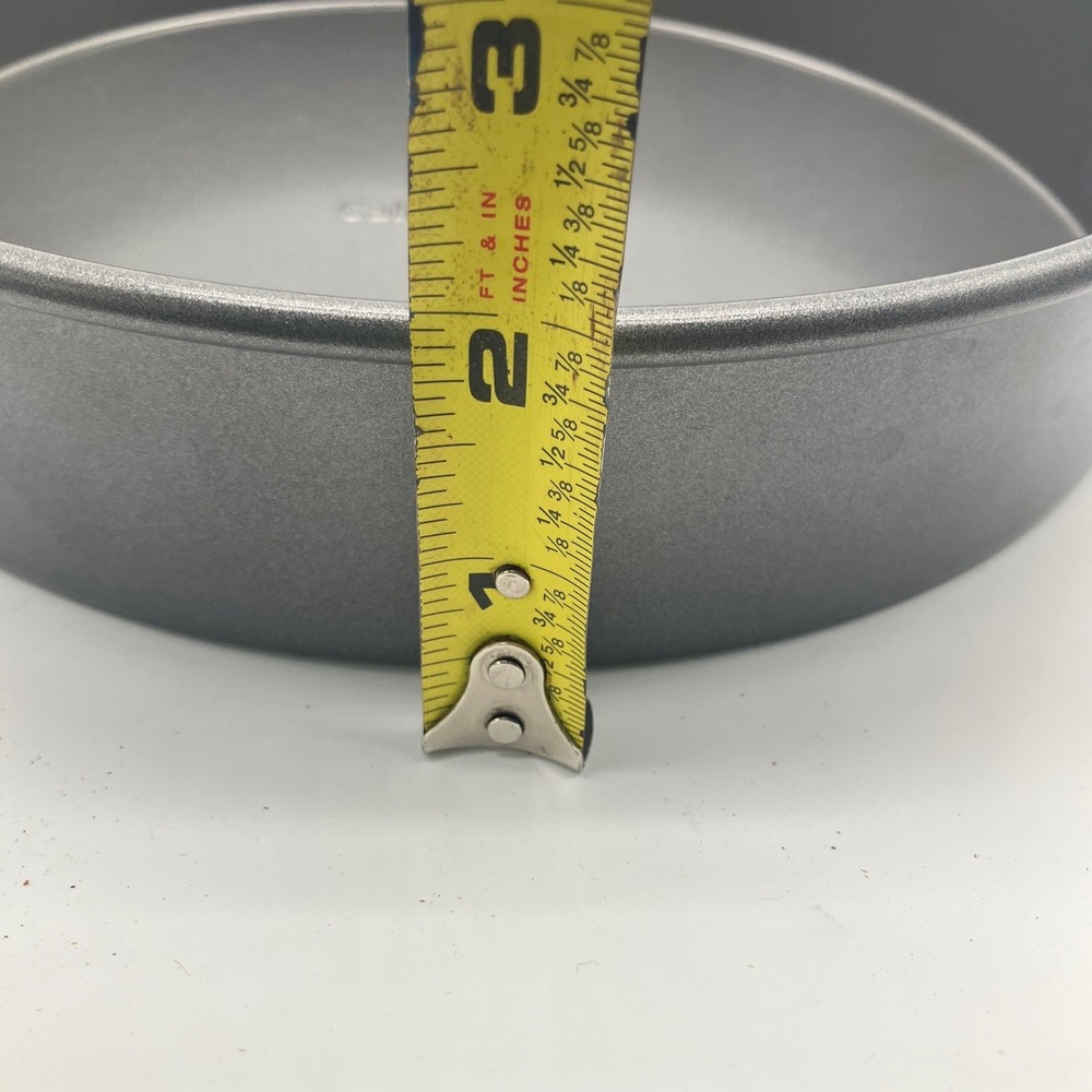 Calphalon 9 Inch Round Cake Pan Nonstick Gray Steel Bakeware 2 Inch Deep - Picture 4 of 6